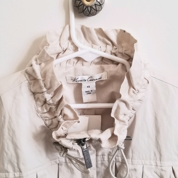 Kenneth Cole Tierd Ruffle Khaki Jacket Preppy Chic - Picture 3 of 4